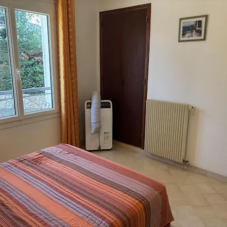8 Mn à Pied De La - De