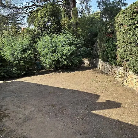 8 Mn à Pied De La - De *